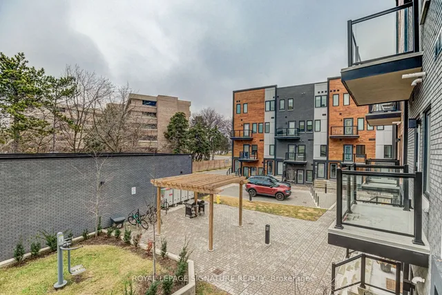 Additional image 10 of 402 The East Mall Unit 213