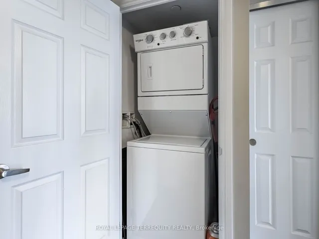 Additional image 29 of 716 Main St Unit 1008