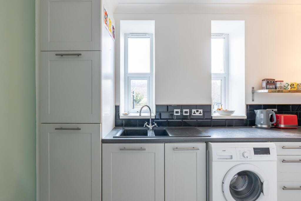 Additional image 11 of Flat 1, 6 Landemann Circus, Weston-super-Mare