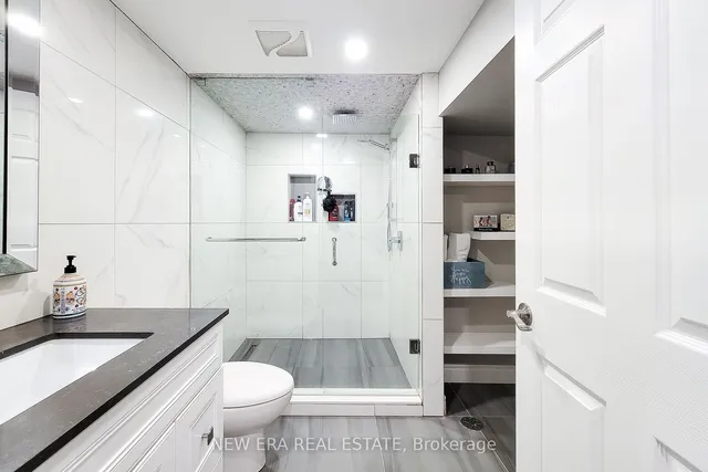 Additional image 40 of 2119 Agincourt Cres