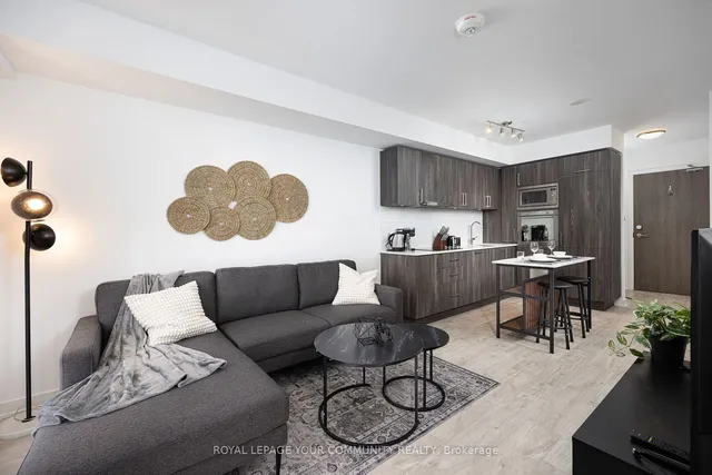27 Bathurst St Unit 517W