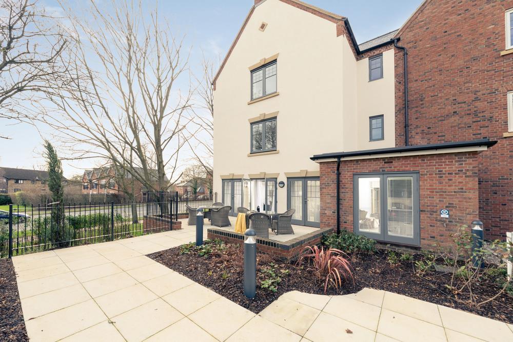 Additional image 25 of Great North Road, Hatfield