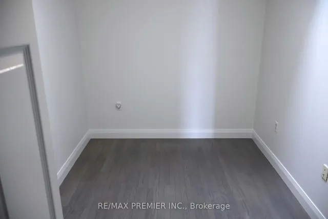 Additional image 21 of 694 Willard Ave