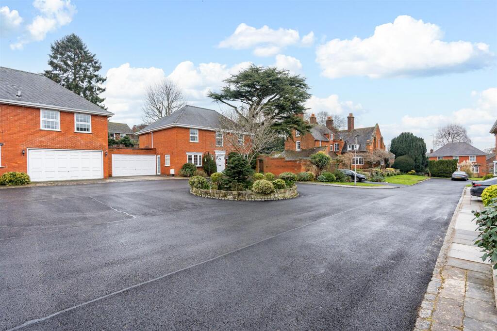 Additional image 2 of New Place, Welwyn