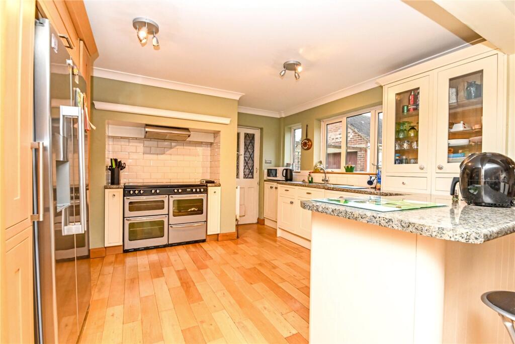 Additional image 5 of Manor Road, New Milton, Hampshire, BH25