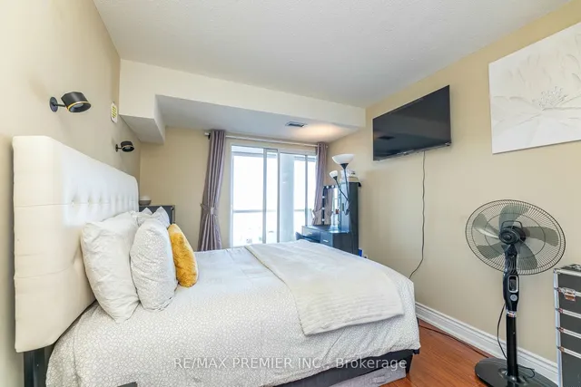 Additional image 24 of 10 Markbrook Lane Unit 1009