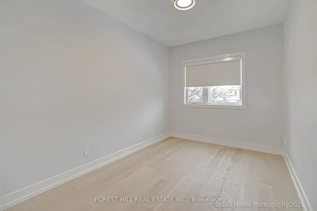 Additional image 20 of 896 Coxwell Ave