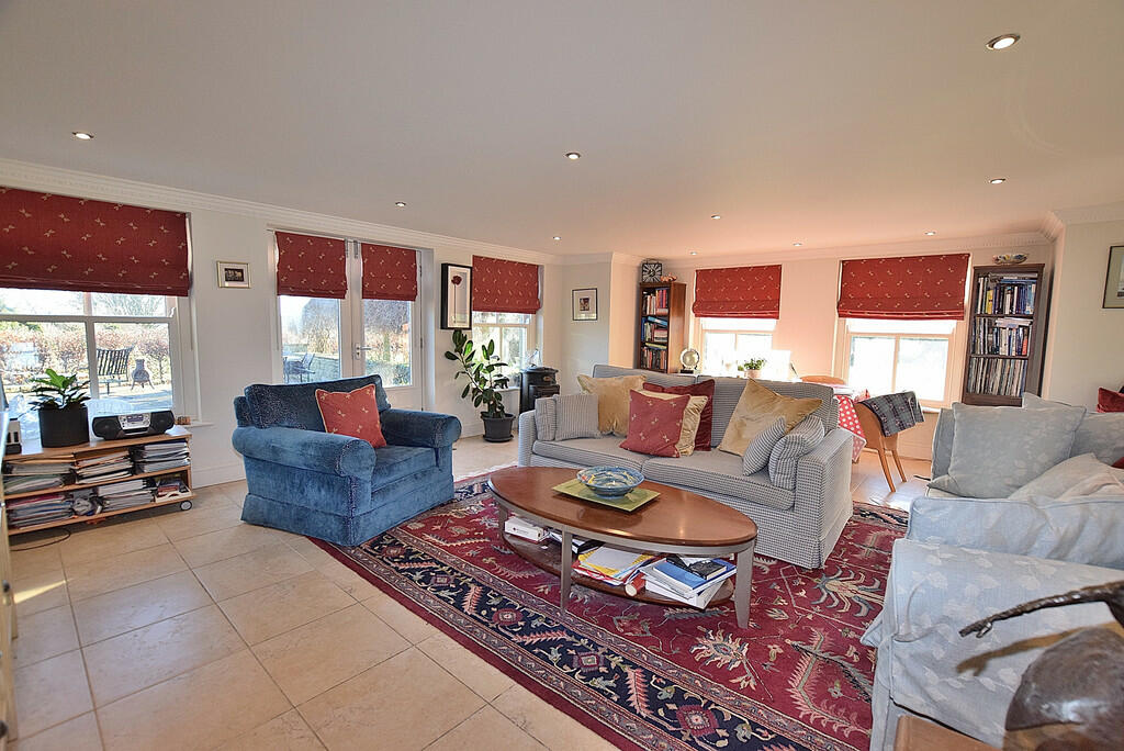 Additional image 9 of Whashton