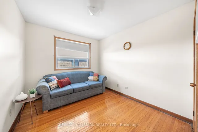 Additional image 21 of 37 Madawaska Ave