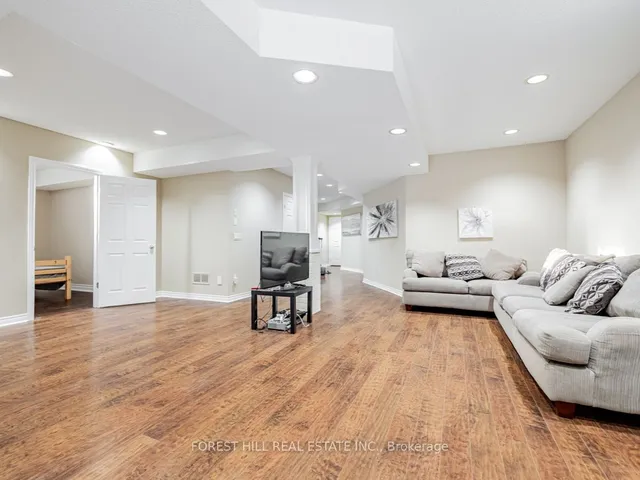 Additional image 31 of 121 Nipigon Ave