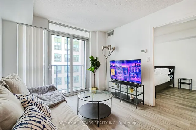 Additional image 11 of 20 Blue Jays Way Unit 1008