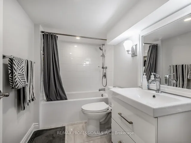 Additional image 28 of 35 Tenth St