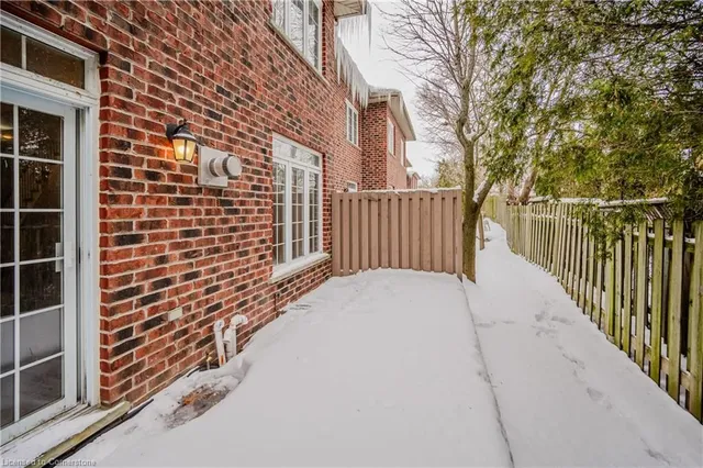Additional image 45 of 76 Woolwich St Unit 7
