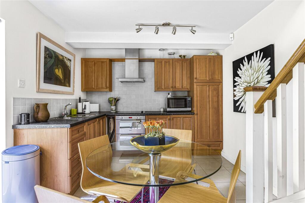 Additional image 33 of Kentish Lane, Brookmans Park, Hertfordshire, AL9