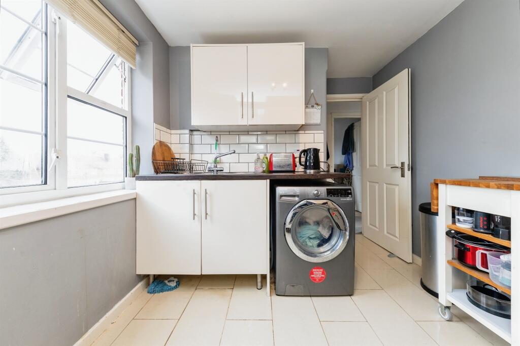 Additional image 8 of Four Acres, Welwyn Garden City