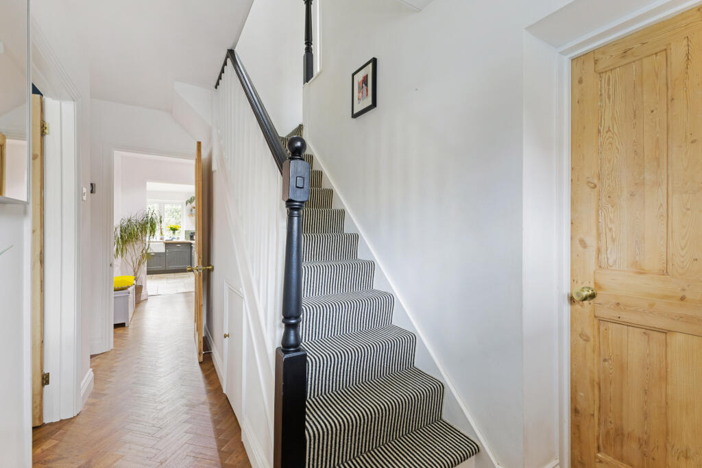 Additional image 16 of Meadow Walk, Harpenden, AL5