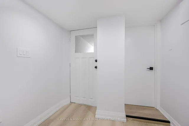 Additional image 35 of 89 Concord Ave