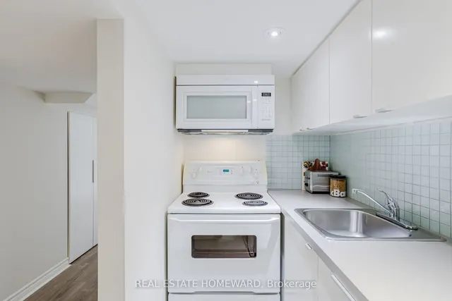 Additional image 34 of 428 Victoria Park Ave