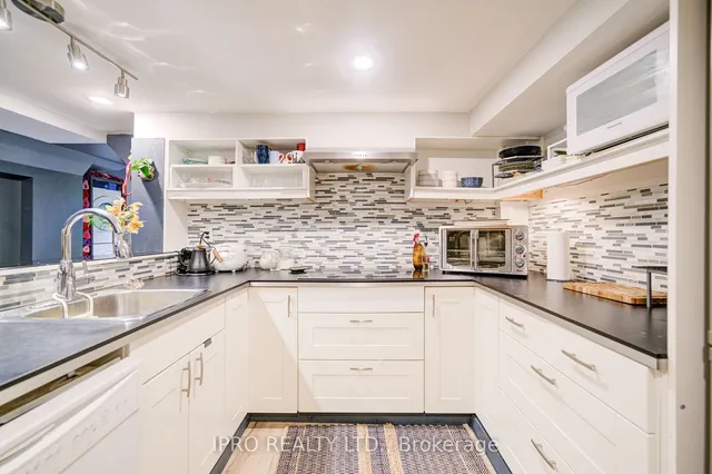 Additional image 38 of 683 Manning Ave