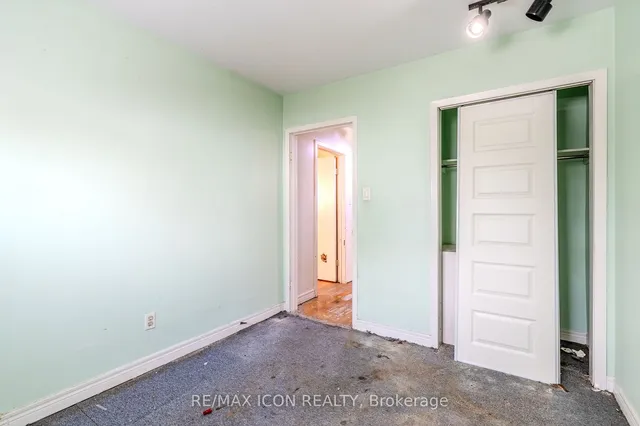 Additional image 15 of 263 Fergus Ave