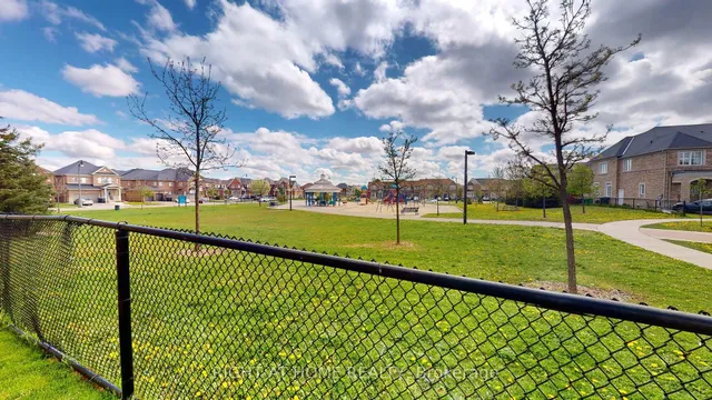 Additional image 34 of 88 Lorenzo Circ