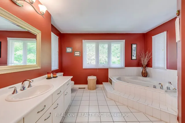 Additional image 24 of 566 Blenheim Cres