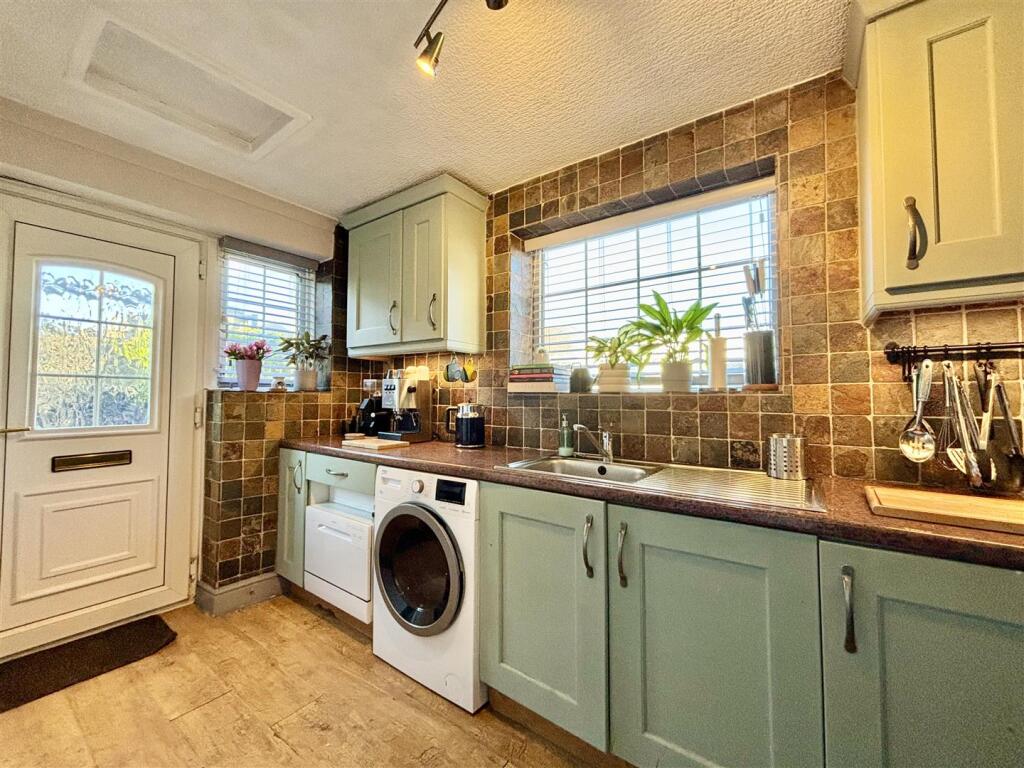 Additional image 6 of 9, Chapel Row, Bradford, BD15 7DE