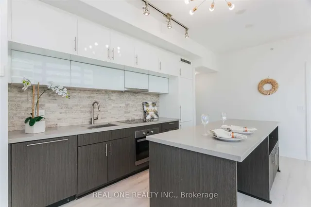 Additional image 9 of 8 Mercer St Unit 1302