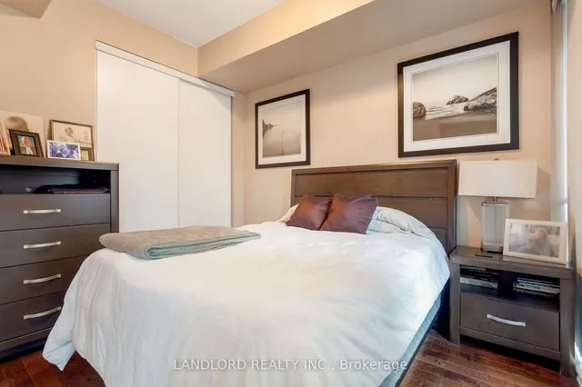 Additional image 19 of 21 Scollard St Unit 209