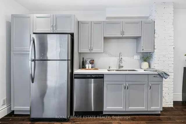 Additional image 11 of 105 Bastedo Ave