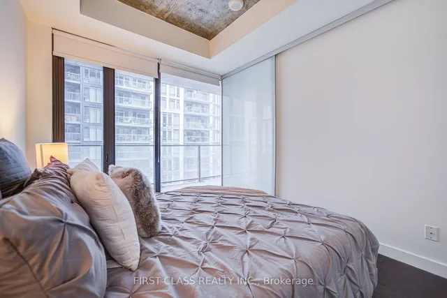 Additional image 29 of 111 Bathurst St Unit 912