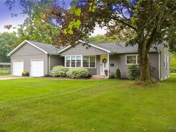 Additional image 3 of 131 Lenora Dr, Hamburg, NY 14075