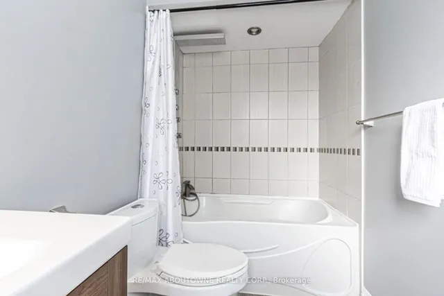 Additional image 30 of 1373 Harmsworth Sq