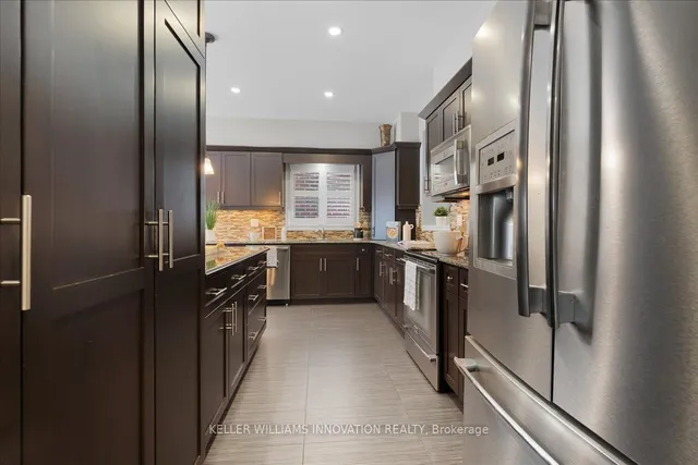 Additional image 9 of 11 Redtail St