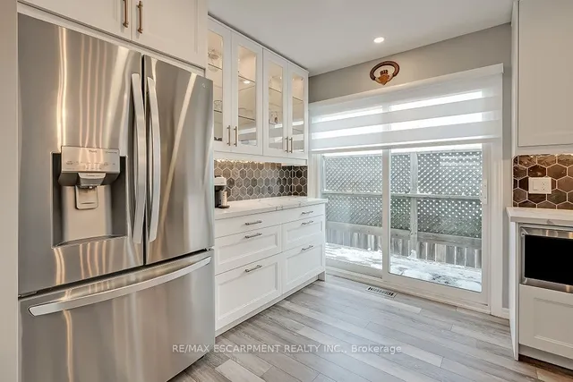 Additional image 18 of 693 Inverary Rd