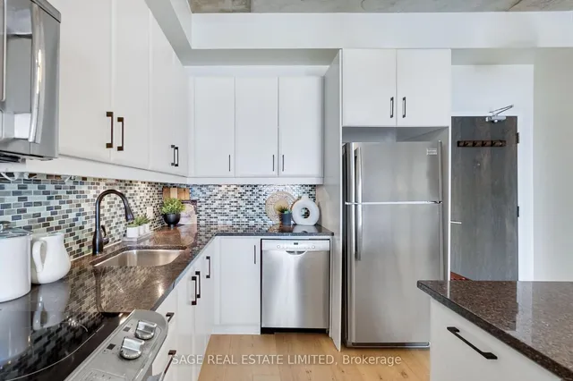 Additional image 11 of 201 Carlaw Ave Unit 509