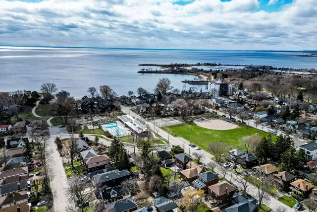 Additional image 38 of 32 Third St