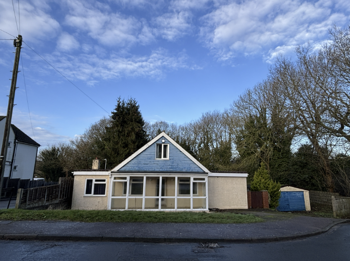 Additional image 3 of 59 Mount Drive, Park Street, St. Albans, Hertfordshire, AL2 2NS