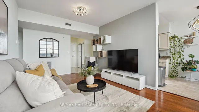 Additional image 5 of 2199 Sixth Line Unit 411