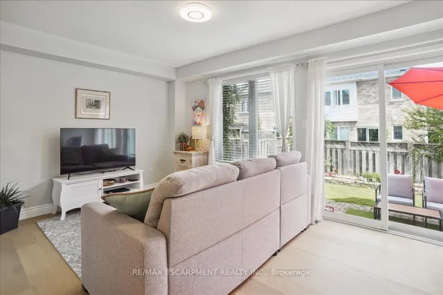 Additional image 14 of 2403 Emerson Dr