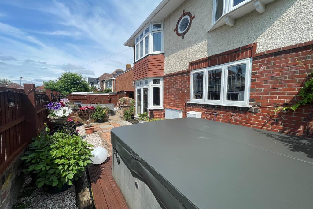 Additional image 26 of Tuckton