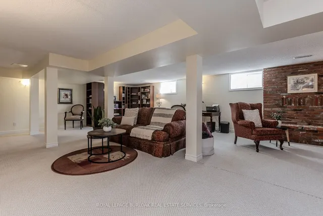 Additional image 32 of 154 Hendrie Ave