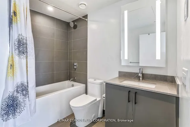 Additional image 23 of 135 East Liberty St Unit 1402