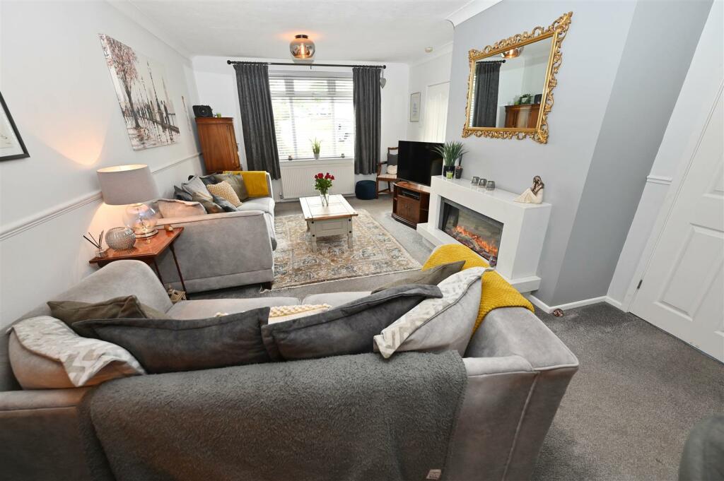 Additional image 42 of Ronaldshay Close, Richmond