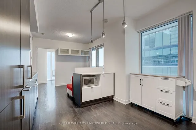 Additional image 30 of 100 Harbour St Unit 1610