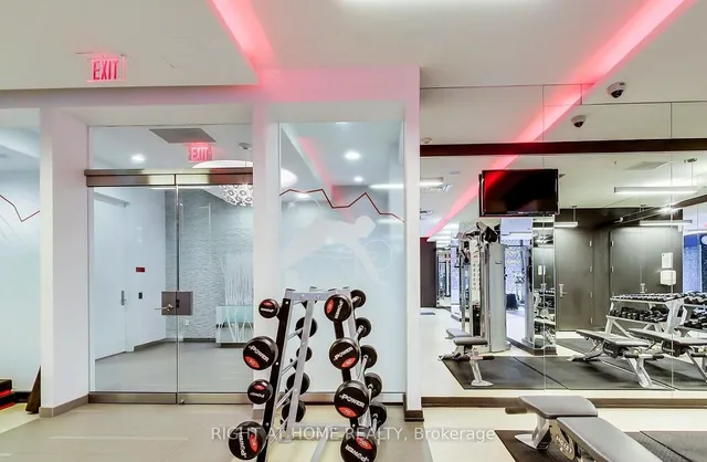 Additional image 19 of 560 Front St Unit 1002