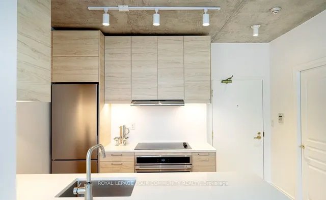 Additional image 7 of 100 Hayden St Unit 1409