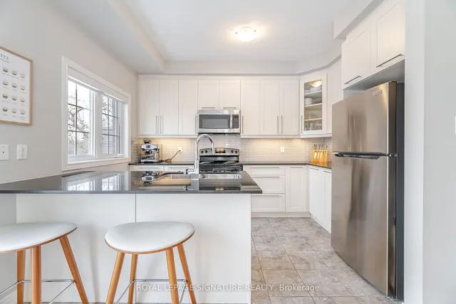 Additional image 31 of 2220 Queensway Dr Unit 15