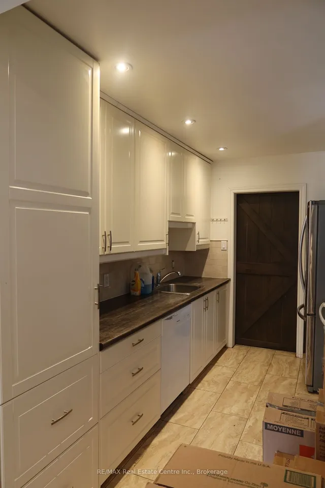 Additional image 5 of 86 Spadina Rd