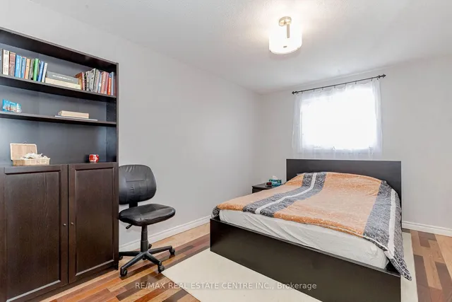 Additional image 37 of 4155 Dursley Cres